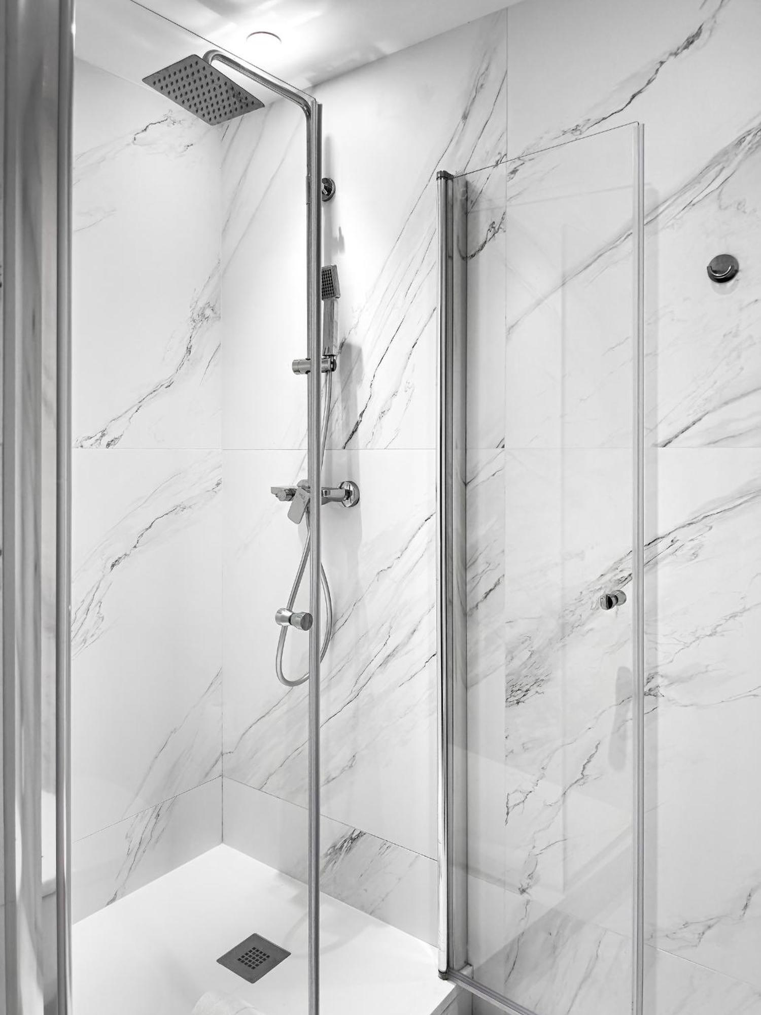 Grand Hôtel Dauphiné, Boutique Hôtel&Suites Tolone Esterno foto
